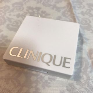 クリニーク(CLINIQUE)の【未使用】クリニーク ホリデイ メークアップ コンパクト(その他)