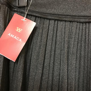 アマカ(AMACA)のタグ付き・未使用 プリーツスカート(ひざ丈スカート)