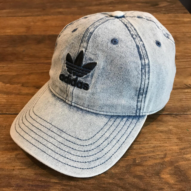 adidas(アディダス)の正規品 Adidas アディダス Denim デニム キャップ デニムブルー レディースの帽子(キャップ)の商品写真