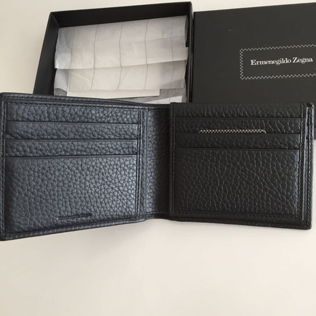 Ermenegildo Zegna(エルメネジルドゼニア)のエルメネジルド ゼニア 二つ折りメンズ財布 メンズのファッション小物(折り財布)の商品写真