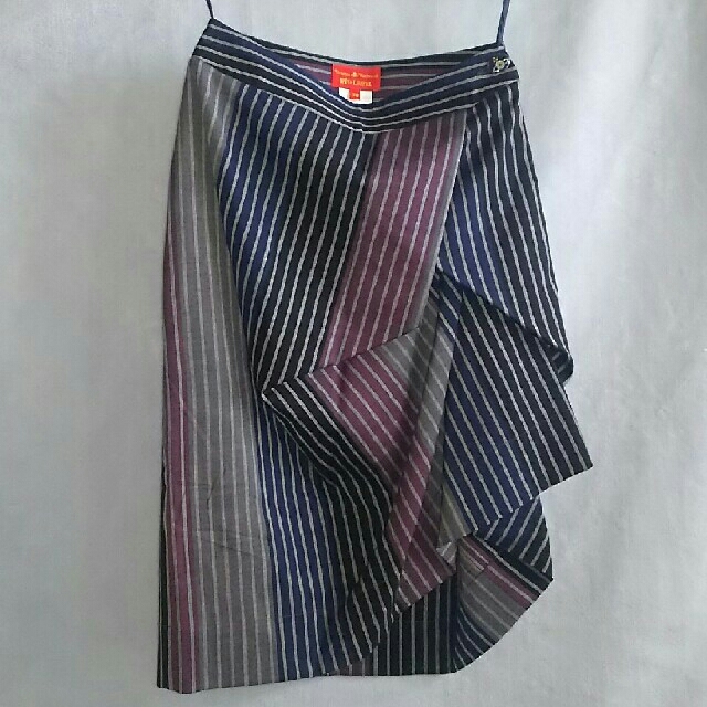 Vivienne Westwood(ヴィヴィアンウエストウッド)のマルチストライプ変形スカート Vivienne westwood レディースのスカート(ひざ丈スカート)の商品写真