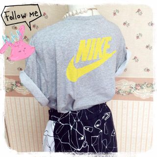 ナイキ(NIKE)のNIKEバックプリントTシャツ♡(Tシャツ(半袖/袖なし))