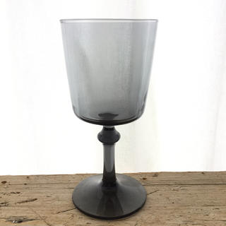 イケア(IKEA)のワイングラス スモークグレーM 4点セット(グラス/カップ)