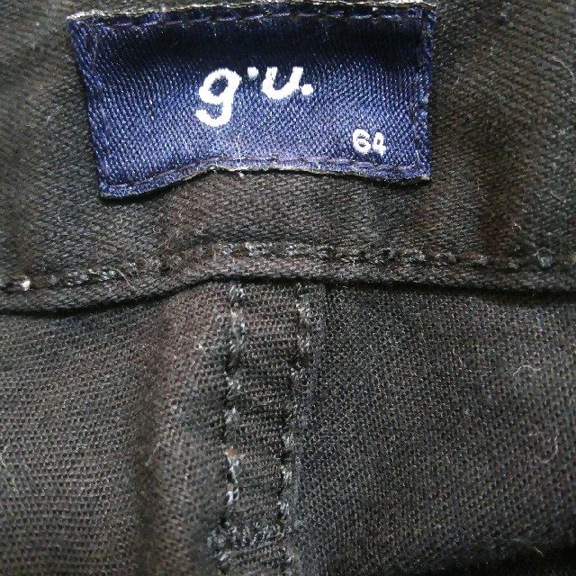 GU(ジーユー)のジーユー スキニーパンツ ブラック 64 レディースのパンツ(スキニーパンツ)の商品写真