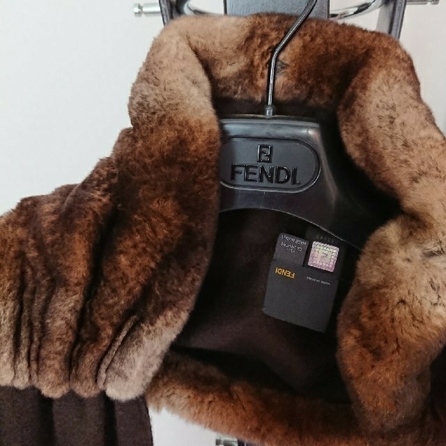 FENDI 毛皮キャンディストール