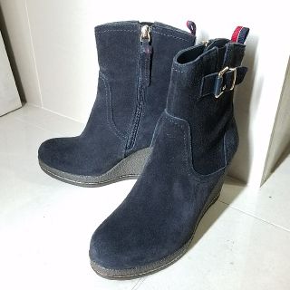 トミーヒルフィガー(TOMMY HILFIGER)の【新品】トミーヒルフィガー　ショートブーツ　ブーティ　スエード　スウェード　23(ブーツ)