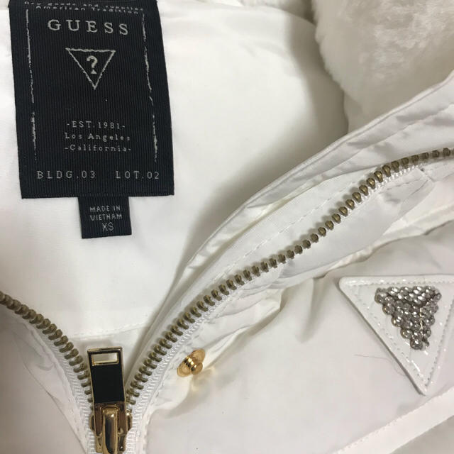 GUESS(ゲス)のGUESS ダウンベスト ※レアです！ レディースのジャケット/アウター(ダウンベスト)の商品写真