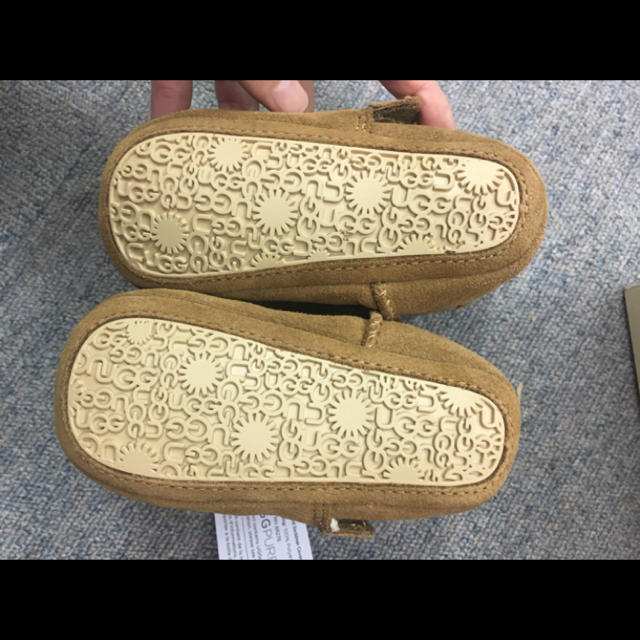 UGG(アグ)のアグブーツ UGG ベビー 新品！12.5cm キッズ/ベビー/マタニティのベビー靴/シューズ(~14cm)(その他)の商品写真