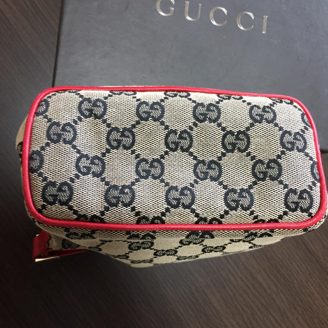 Gucci(グッチ)のGUCCI アクセサリーポーチ レディースのファッション小物(ポーチ)の商品写真