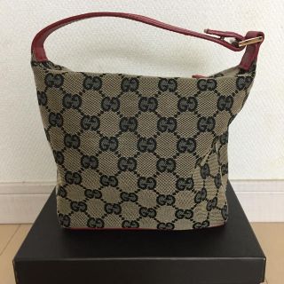 グッチ(Gucci)のGUCCI アクセサリーポーチ(ポーチ)