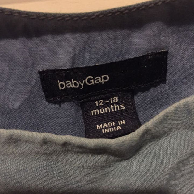 babyGAP(ベビーギャップ)のGAP 12-18m 夏 デニム風 ワンピース キッズ/ベビー/マタニティのベビー服(~85cm)(ワンピース)の商品写真