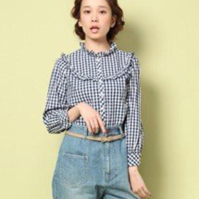 Dot&Stripes CHILDWOMAN(ドットアンドストライプスチャイルドウーマン)のCHILD WOMANフリルブラウス レディースのトップス(シャツ/ブラウス(長袖/七分))の商品写真