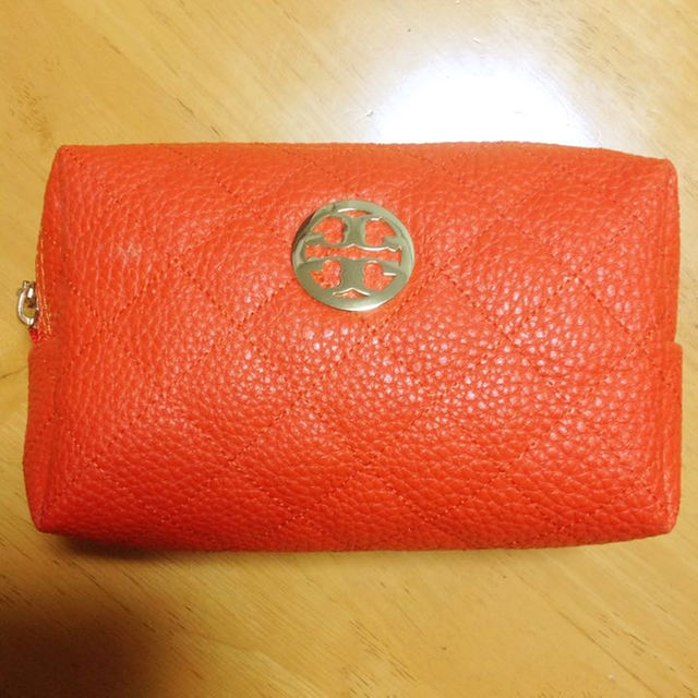 Tory Burch(トリーバーチ)のトリーバーチ❤️オレンジのポーチ レディースのバッグ(ボディバッグ/ウエストポーチ)の商品写真