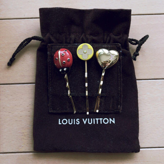 LOUIS VUITTON(ルイヴィトン)のLOUIS VITTON ヘアピンセット レディースのヘアアクセサリー(ヘアピン)の商品写真