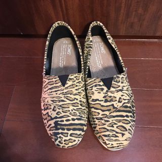 トムズ(TOMS)の新品未使用 TOMS 22.5(スリッポン/モカシン)