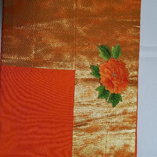 名古屋帯  金彩オレンジ  丸文  草花  刺繍 レディースの水着/浴衣(帯)の商品写真