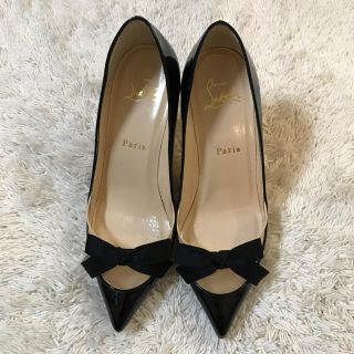 クリスチャンルブタン(Christian Louboutin)のクリスチャンルブタン 黒 パテント リボン パンプス(ハイヒール/パンプス)