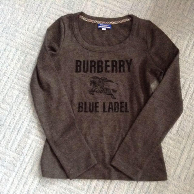 BURBERRY BLUE LABEL(バーバリーブルーレーベル)のバーバリー ロングＴシャツ レディースのトップス(Tシャツ(長袖/七分))の商品写真