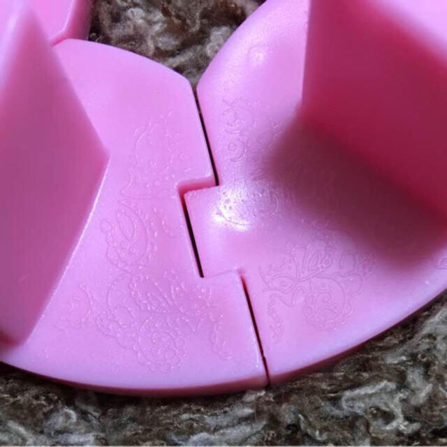 ネイルチップスタンド 固定用チップ付き 花柄入りピンク 硬めシリコン コスメ/美容のネイル(ネイル用品)の商品写真