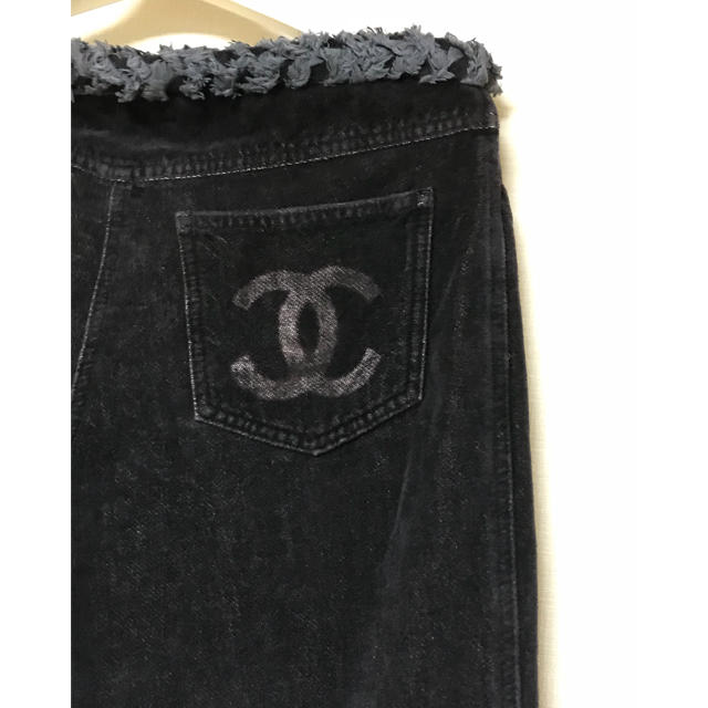 CHANEL(シャネル)のCHANELベロアパンツ レディースのパンツ(デニム/ジーンズ)の商品写真