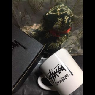 ステューシー(STUSSY)のステューシー、STUSSY マグカップ ぬいぐるみセット❗️(食器)