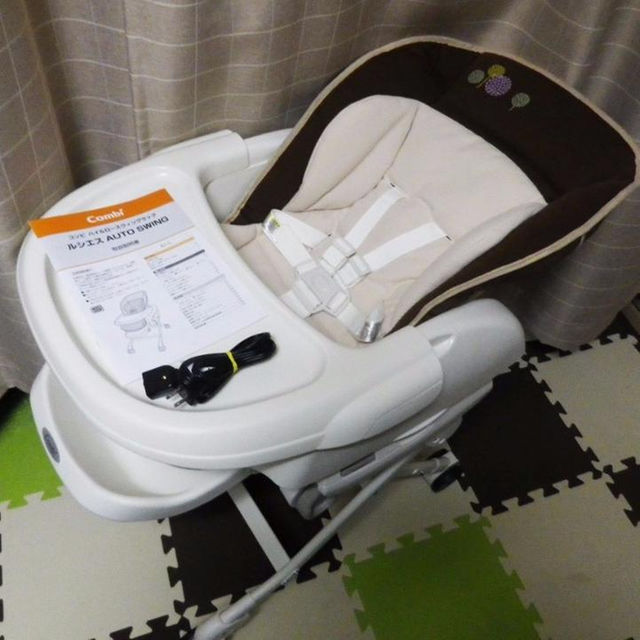 チェアです combi 電動ハイローチェア スイング の通販 by