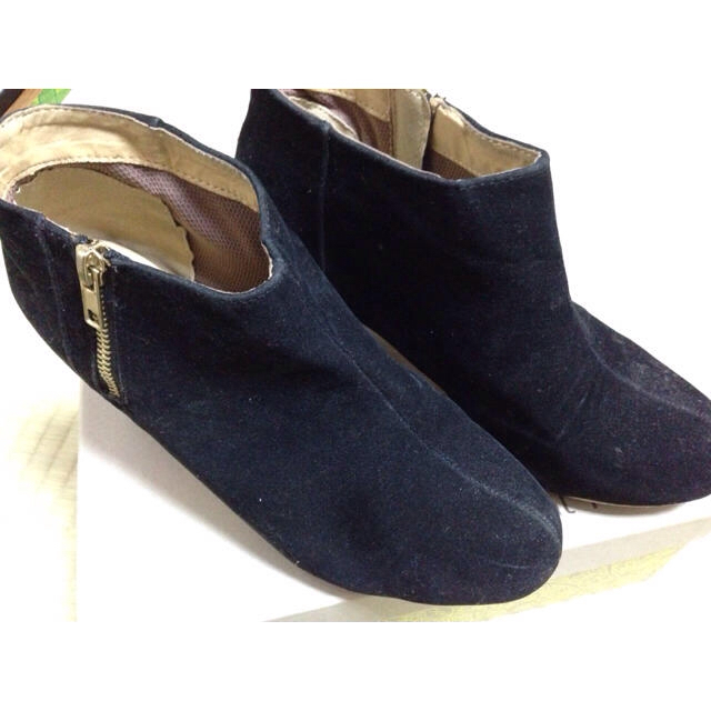 archives(アルシーヴ)のaaaさま専用⭐︎archives黒ショートブーツ レディースの靴/シューズ(ブーツ)の商品写真