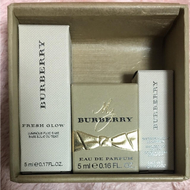 BURBERRY(バーバリー)のBURBERRY コスメ ミニセット コスメ/美容のキット/セット(コフレ/メイクアップセット)の商品写真