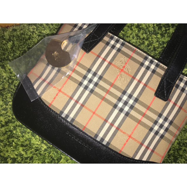 BURBERRY(バーバリー)のBurberry バッグ レディースのバッグ(ハンドバッグ)の商品写真