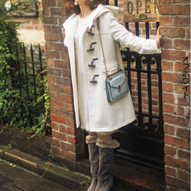 RyuRyu(リュリュ)の完売♡ホワイトロングダッフルコート レディースのジャケット/アウター(ダッフルコート)の商品写真