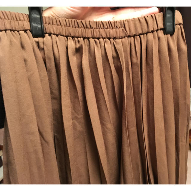 GU(ジーユー)のGU プリーツ スカート レディースのスカート(ロングスカート)の商品写真