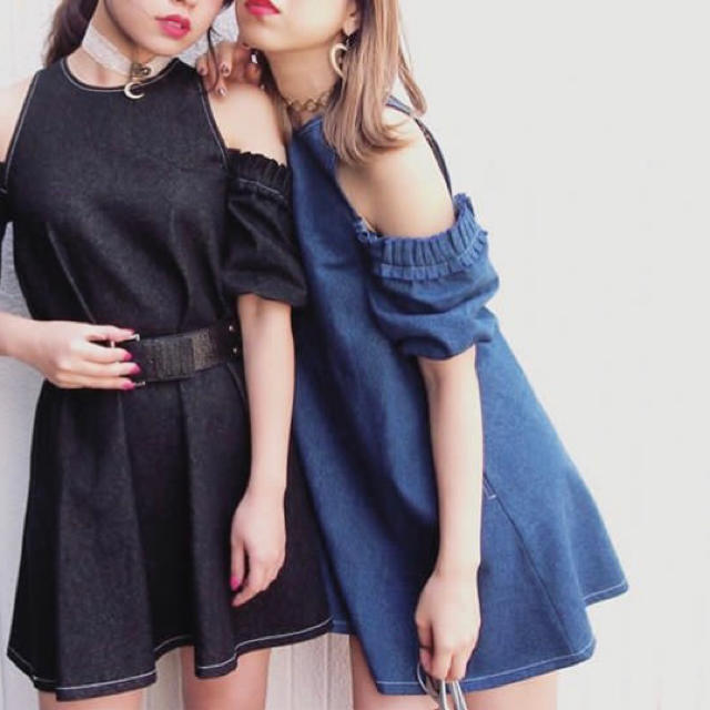 Honey mi Honey(ハニーミーハニー)のゆうこす着用！tacfrillshoulder denim one-piece レディースのワンピース(ひざ丈ワンピース)の商品写真