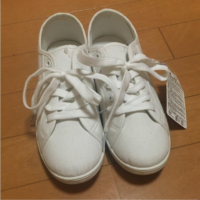 スニーカー♡ホワイト【新品未使用】 レディースの靴/シューズ(スニーカー)の商品写真