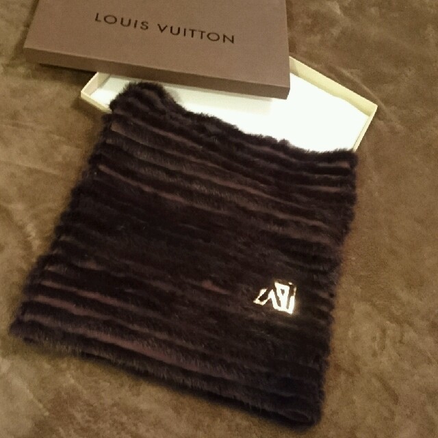 LOUIS VUITTON(ルイヴィトン)のルイヴィトン☆ミンクネックウォーマー レディースのファッション小物(ネックウォーマー)の商品写真