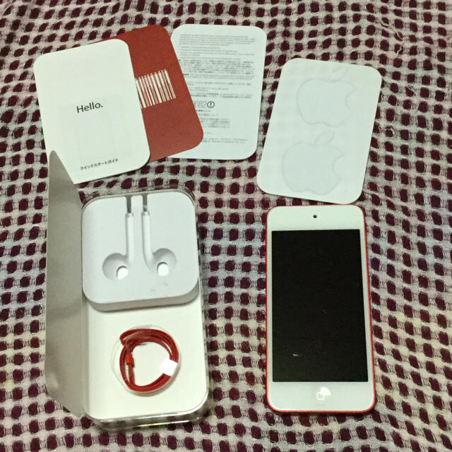 iPod touch(アイポッドタッチ)の【モサリサ様専用】ipod touch 第5世代 64GB RED スマホ/家電/カメラのオーディオ機器(ポータブルプレーヤー)の商品写真