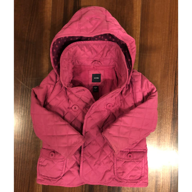 babyGAP(ベビーギャップ)のbabyGAP キルティングコート キッズ/ベビー/マタニティのキッズ服女の子用(90cm~)(ジャケット/上着)の商品写真