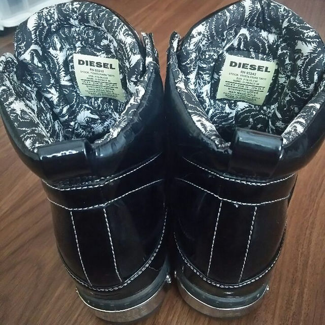 DIESEL(ディーゼル)のDIESELブラックブーツ レディースの靴/シューズ(ブーツ)の商品写真