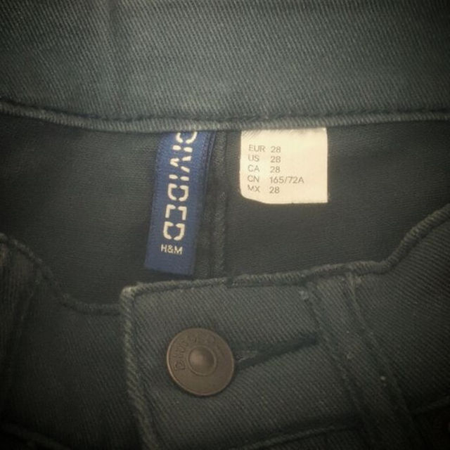 期間💴⤵【used】H&M(エイチアンドエム)　スキニーフィットパンツ メンズのパンツ(チノパン)の商品写真