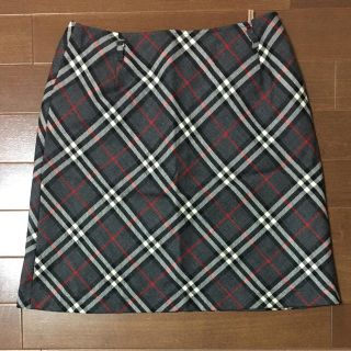 バーバリーブルーレーベル(BURBERRY BLUE LABEL)のバーバリー  スカート 38 美品(ひざ丈スカート)