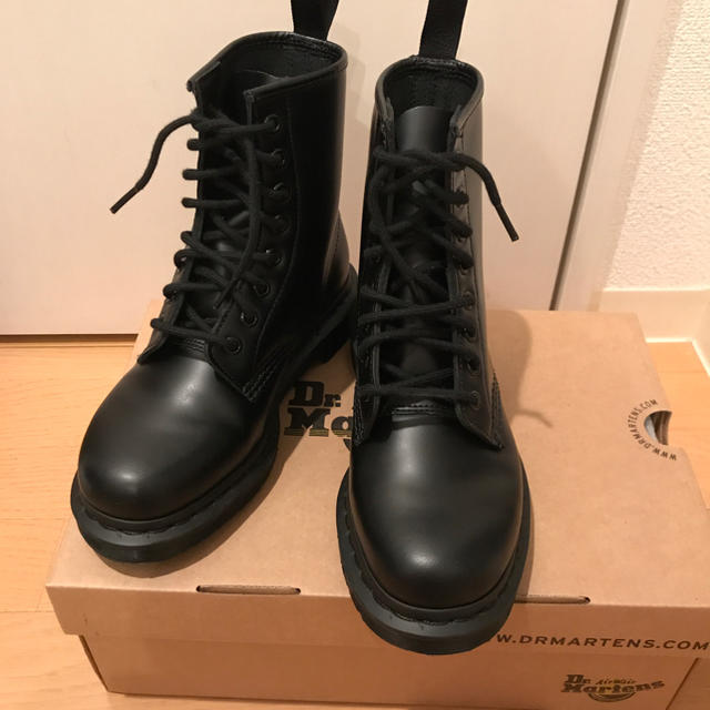 確約済【1回のみ着用超美品】Dr. Martens MONO 8アイレットブーツ