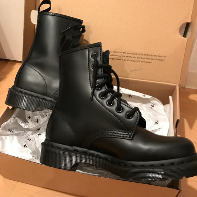 確約済【1回のみ着用超美品】Dr. Martens MONO 8アイレットブーツ