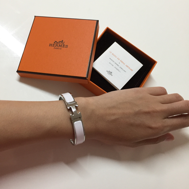 HERMES エルメスブレスレット《クリック H》シルバー&ホワイト♡シンプル | フリマアプリ ラクマ