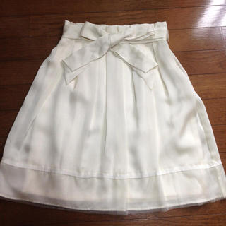 レッセパッセ(LAISSE PASSE)のお値下げ☆レセッパセ りぼん付白スカート(ひざ丈スカート)