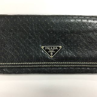 プラダ(PRADA)のプラダの長財布！正規品！シックなPRADAの人気の長財布！(その他)