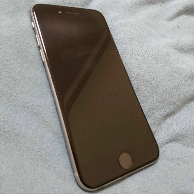 Apple(アップル)のdocomo iPhone6 64G スペースグレー 本体のみ スマホ/家電/カメラのスマートフォン/携帯電話(スマートフォン本体)の商品写真