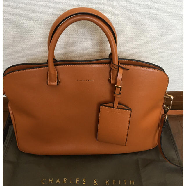 Charles and Keith(チャールズアンドキース)のチャールス&キーストートバッグ レディースのバッグ(ハンドバッグ)の商品写真