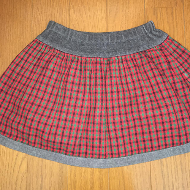 familiar(ファミリア)のファミリアリバーシブルスカート90 キッズ/ベビー/マタニティのキッズ服女の子用(90cm~)(スカート)の商品写真