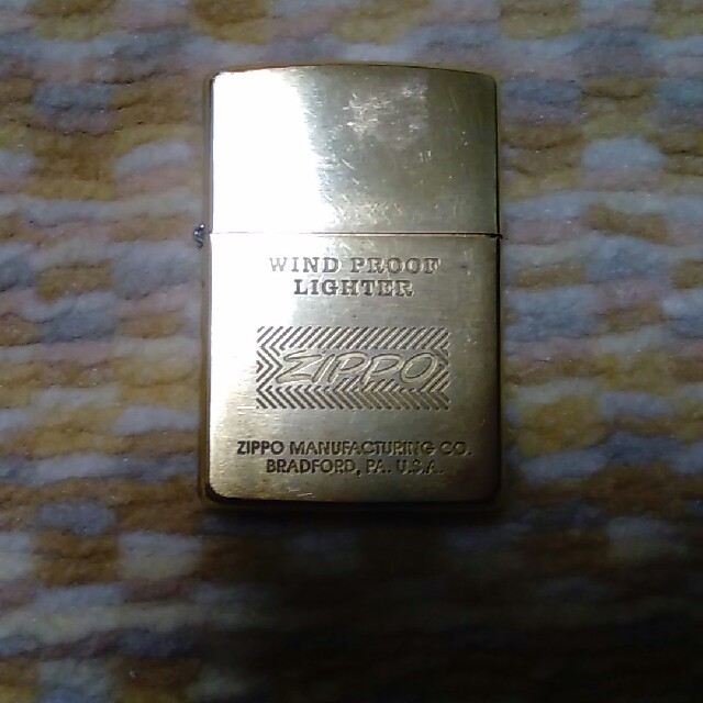 ZIPPO(ジッポー)のZIPPO  オイルライター　ゴールド メンズのファッション小物(タバコグッズ)の商品写真