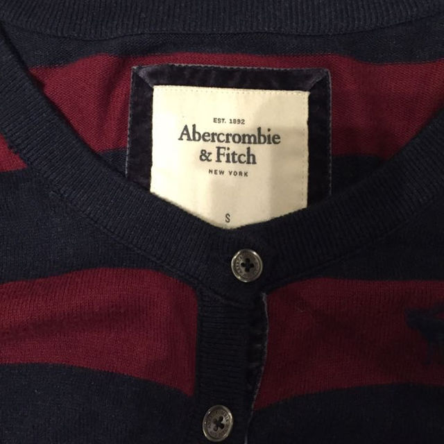 Abercrombie&Fitch(アバクロンビーアンドフィッチ)のAbercrombie&Fitchカーディガン レディースのトップス(カーディガン)の商品写真