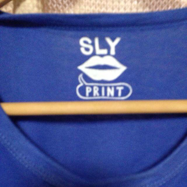 SLY(スライ)のSLY 一部丈 Tシャツ レディースのトップス(Tシャツ(半袖/袖なし))の商品写真
